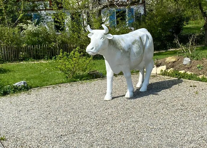 Am Brunnen Apartment *